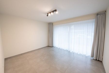 Modern GELIJKVLOERS appartement te Zulte ( Olsene) - Photo 2