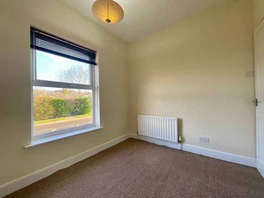 3 bedroom Mid Terraced House to let - Photo 1