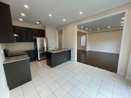 For Lease - 306 Cedar Hedge Road Unit# Main, Milton, Ontario - Photo 4