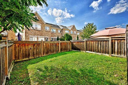 For Lease - 110 Southdown Avenue, Vaughan, Ontario - Photo 5