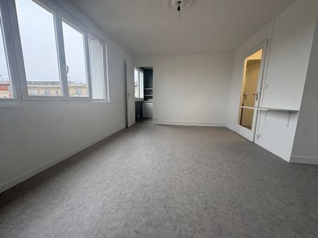 CLAMART MAIRIE STUDIO 30.28 m² - Photo 2