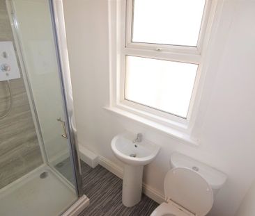 To Let 2 Bed Apartment - Photo 5