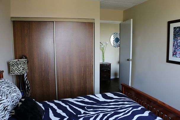 Carlsie Tower Apartments - Photo 1