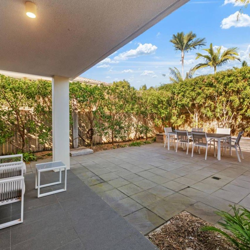 Relaxed Fully Furnished Retreat in Sought-After Sunshine Beach - Photo 1