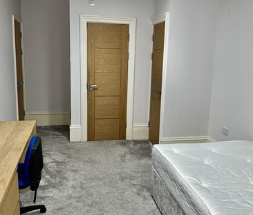 2 bedroom flat to rent - Photo 6