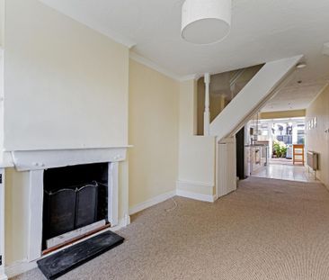 2 bedroom cottage to rent - Photo 2