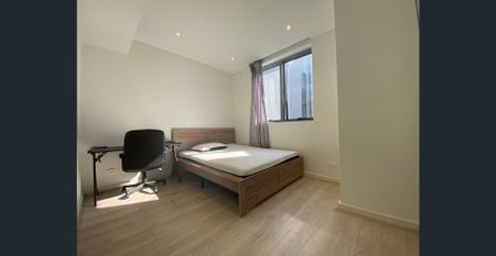 Three Bedroom Plus Study Townhouse For Lease - Photo 3