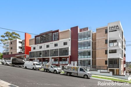 Brady's Manor- Luxury Apartment - Photo 2