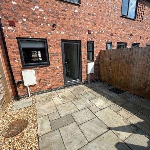 Oxford Street, RUGBY - Photo 1