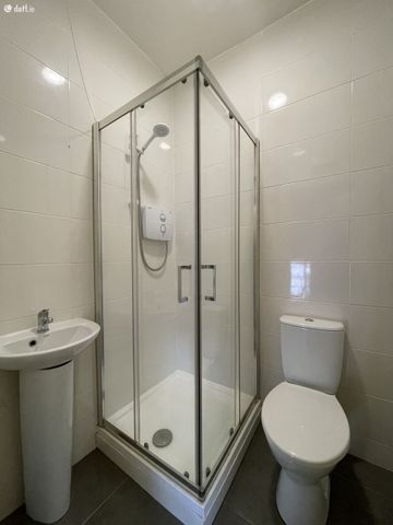 Flat 2, Tara, 25 Saint Peter’S Road, Phibsborough, Dublin 7 - Photo 2