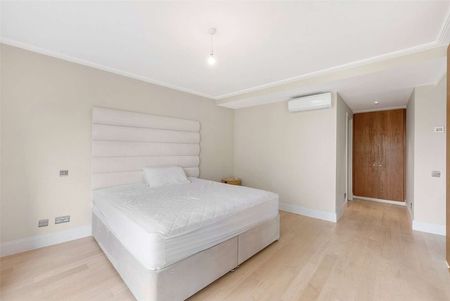 Impressive three bedroom apartment in the heart of St. John's Wood - Photo 4