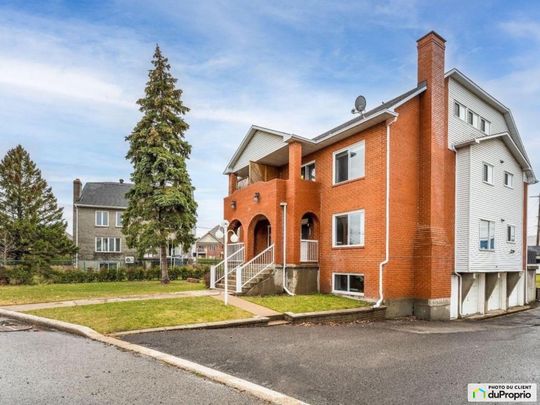 8177, Nicolet, Brossard à louer - Photo 1