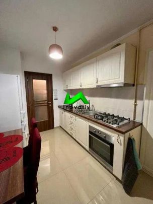 Apartament de inchiriat 3 camere decomandat Sibiu Central - Photo 1