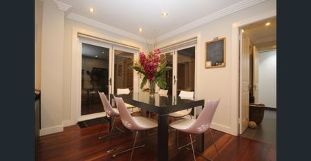 MODERN HOME IN A CONVENIENT LOCATION - Photo 2