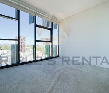UNFURNISHED ONE-BEDROOM APARTMENT WITH PARKING SPACE! - Photo 2