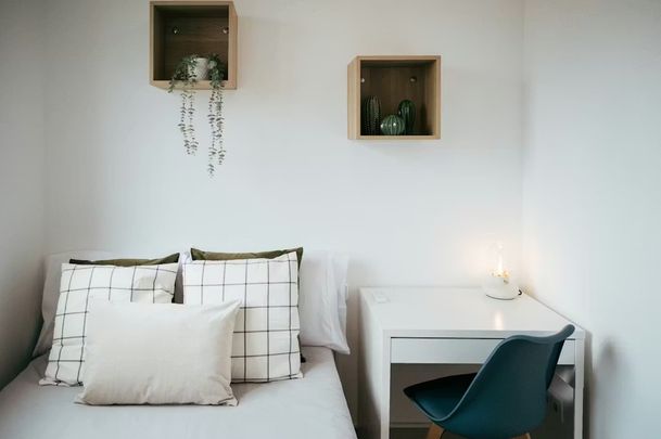 Carrer del Perelló, Barcelona, Catalonia 08005 - Photo 1