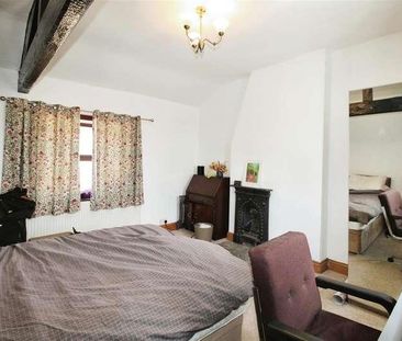 Hodgson Fold, Bradford, BD2 - Photo 2