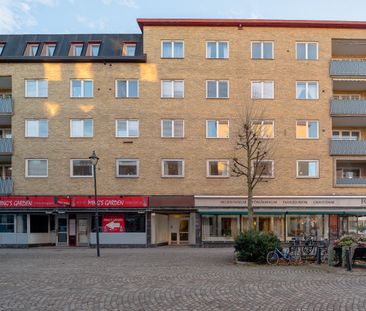 Drottninggatan 13 - Photo 2