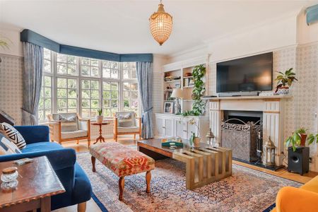 6 bedroom detached house to rent - Photo 3