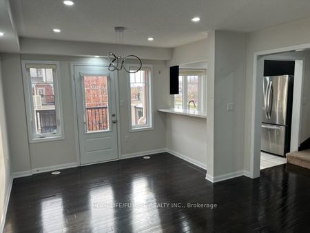 For Lease - 21 Arnprior Road, Brampton, Ontario - Photo 5