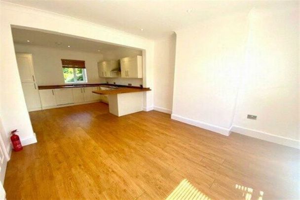 Waterloo Road, Freemantle, SO15 - Photo 1