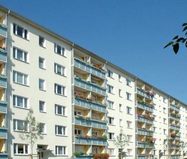 Gemütliche 3-Zimmer-Wohnung mit Balkon, in Nähe der Elbwiesen, such... - Foto 1