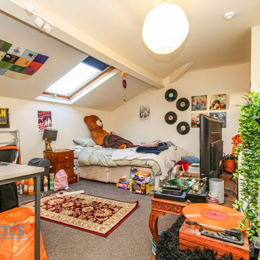 1 bed Shared House for Rent - Photo 1