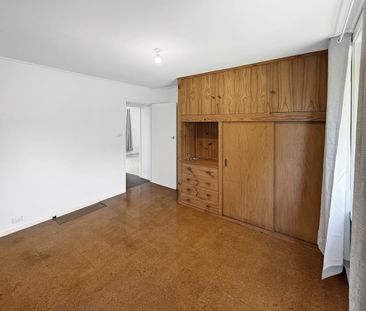 21 Koornalla St, Newborough, Vic 3825 - Photo 4