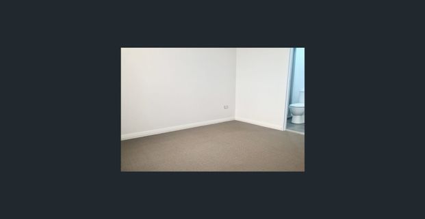 Luxury Modern Two-Bedroom Apartment - Photo 1