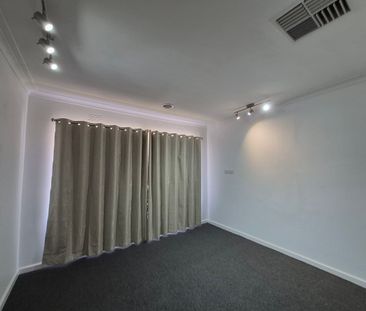 Modern Living at its Best - Photo 5