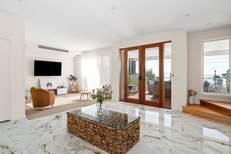 Architectural Brilliance with Panoramic Bay Views - Photo 2