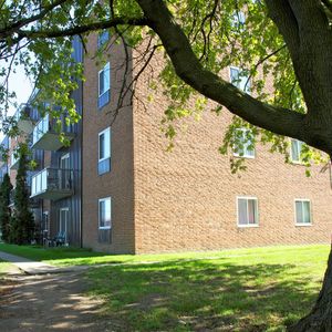 Dawson Rd Apartments - Photo 2