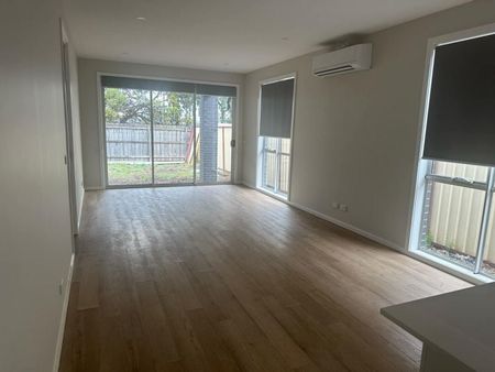 Modern Lifestyl Living - Photo 2