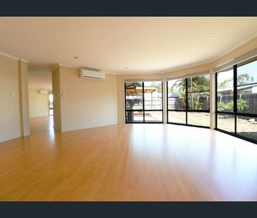 Capture The Charm, Love The Space, Live The Location 🌴 - Photo 1