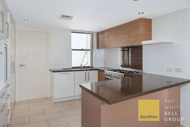 65 Sickle Avenue, Hope Island QLD 4212 - House For Rent | Domain - Photo 1