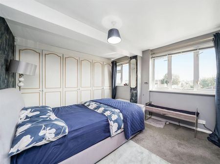 3 bedroom House To Let Total Size: 1140 SQ FT - Photo 3