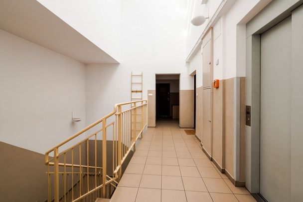 2 pokoje mieszkanie, centrum Słupska, winda - Photo 1