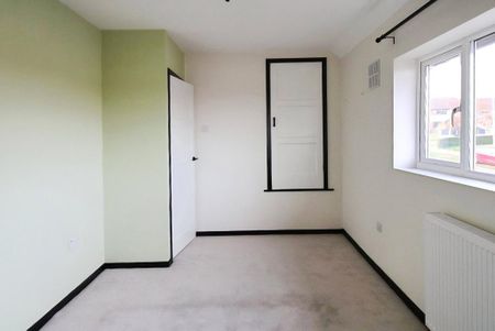 2 bedroom semi-detached house to rent - Photo 5