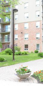 4 1/2 Charlesbourg - Piscine - jardins - libre/décembre/janvier - Photo 4