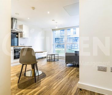 Pomona Strand, Old Trafford - Photo 2