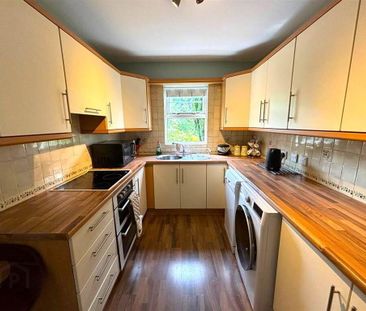 81 Ballylenaghan Park, Belfast, BT8 6WR - Photo 4