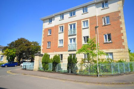 FlatApartment to rent in Sheldons Court, Winchcombe Street, Cheltenham, GL52 - Photo 2