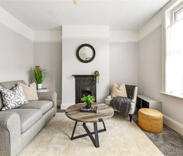 2 bedroom terraced house to rent - Photo 4