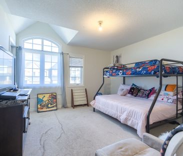 For Lease - 1945 Douglas Langtree Drive, Oshawa, Ontario - Photo 5