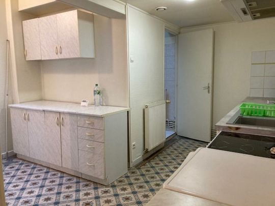 SPACIEUX STUDIO DE 50M² en centre ville parking gratuit - Photo 1