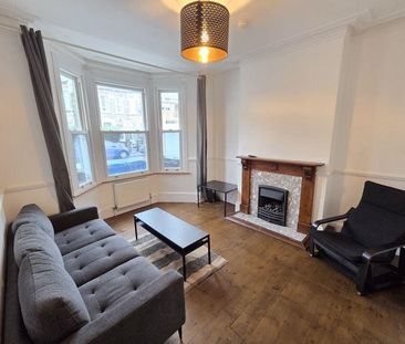 4 bedroom terraced house to rent - Photo 2