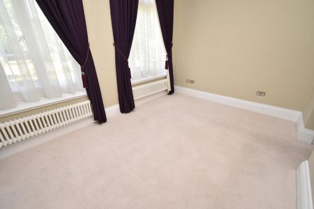 3 bedroom flat to rent - Photo 3
