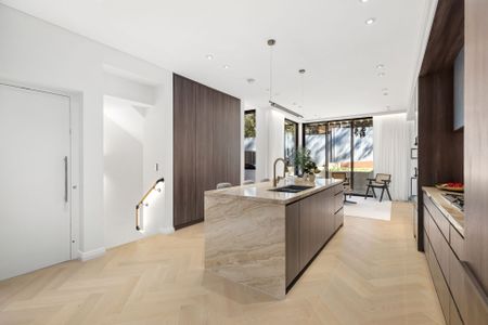 Brand New Luxury 4 Bedroom Townhouse with Lift & High End Finishing - Photo 3