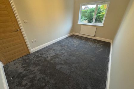 Merton Close, KIDDERMINSTER - Photo 2