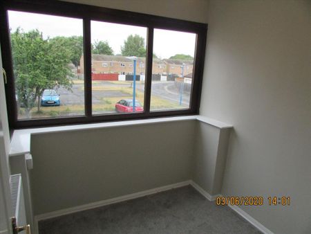 3 bedroom apartment to rent - Photo 5